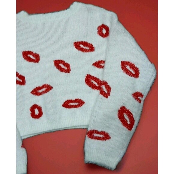 Mi Ami for Francesca’s Lip Print Cropped Sweater Women’s L White Red Fuzzy Y2K - Picture 6 of 8